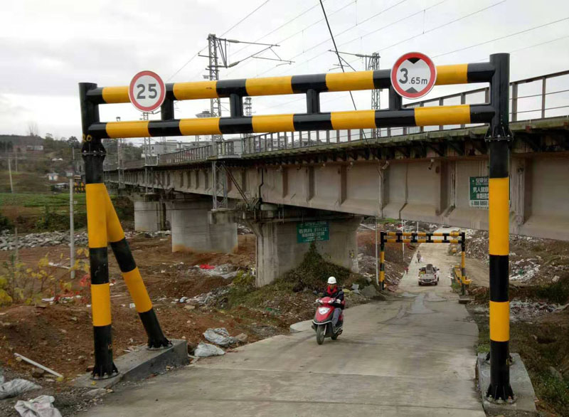 昌江液压限高架